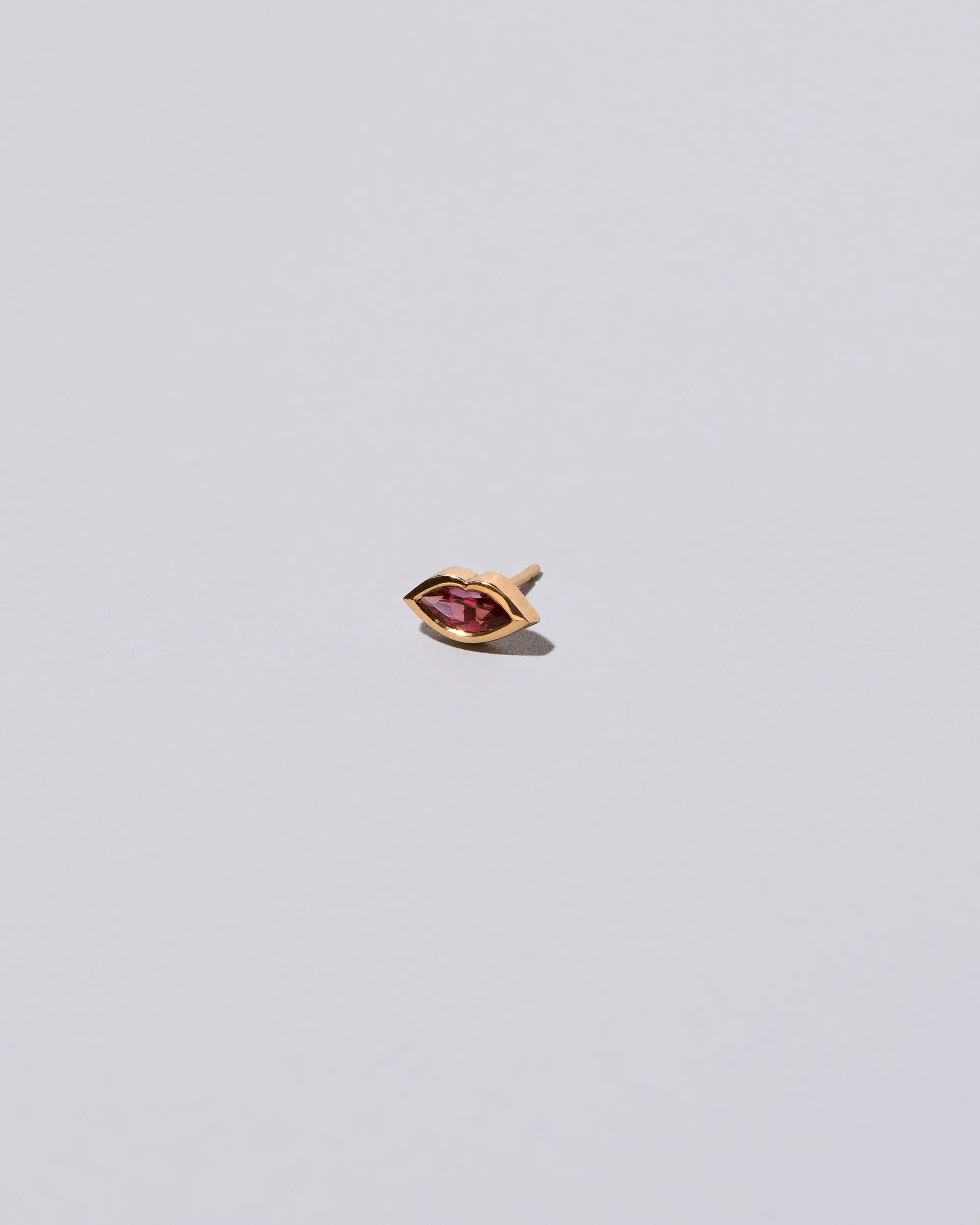 Big Kiss Stud Earring Single