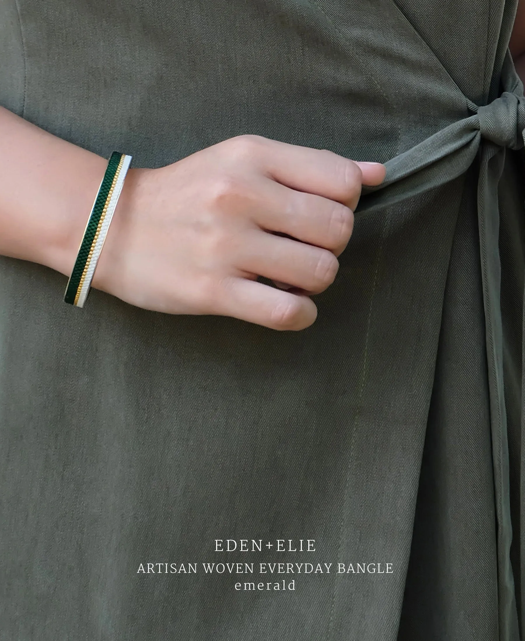 EDEN   ELIE Everyday Gold Narrow Bangle - emerald green