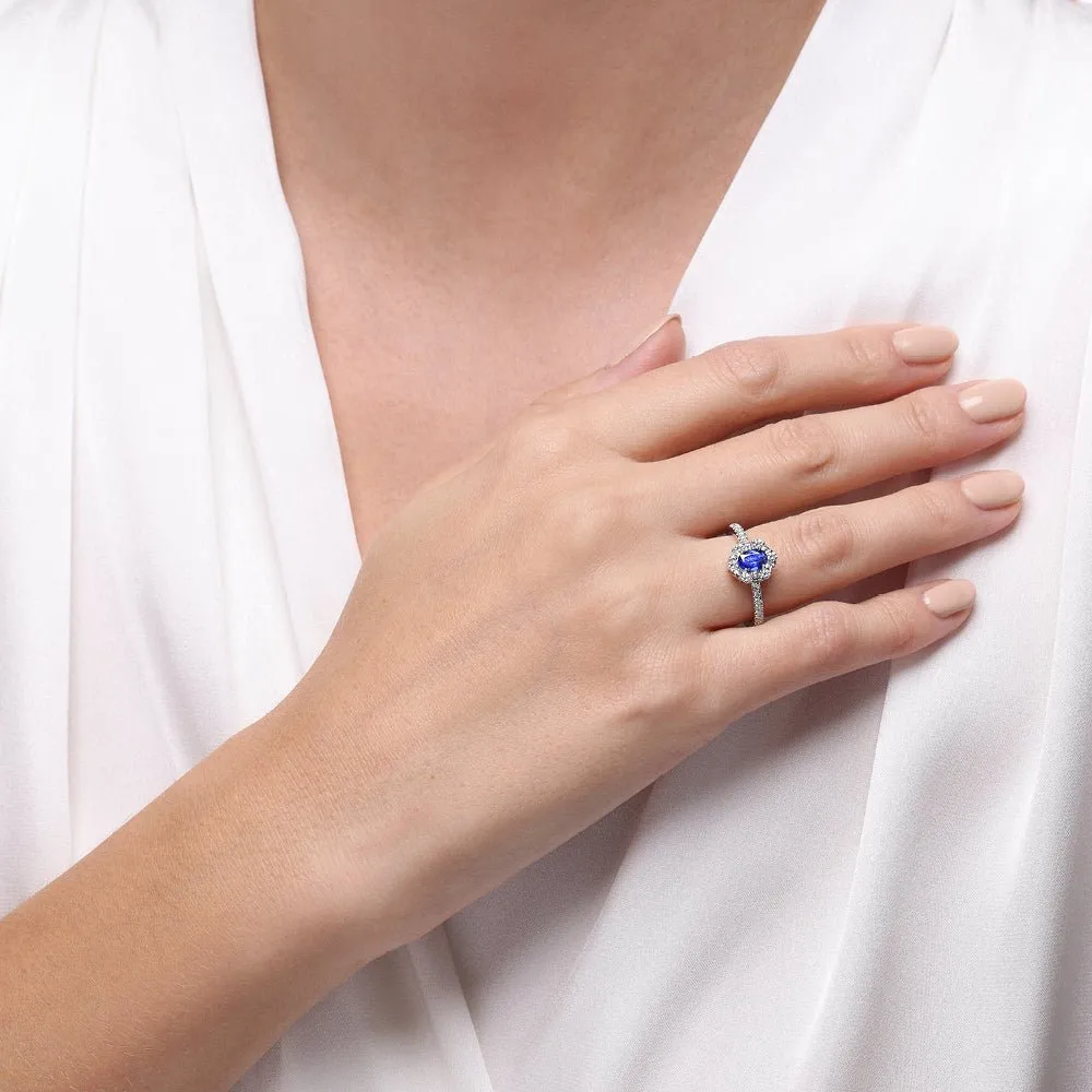 Petite Signature Sapphire Ring